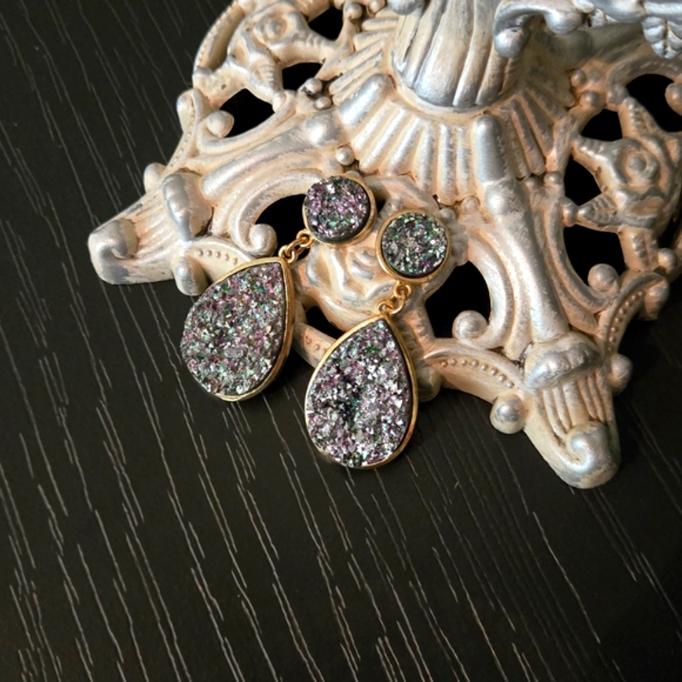 Rue 21 Iridescent Gold Faux Peacock Druzy Quartz Crystal Teardrop Earrings